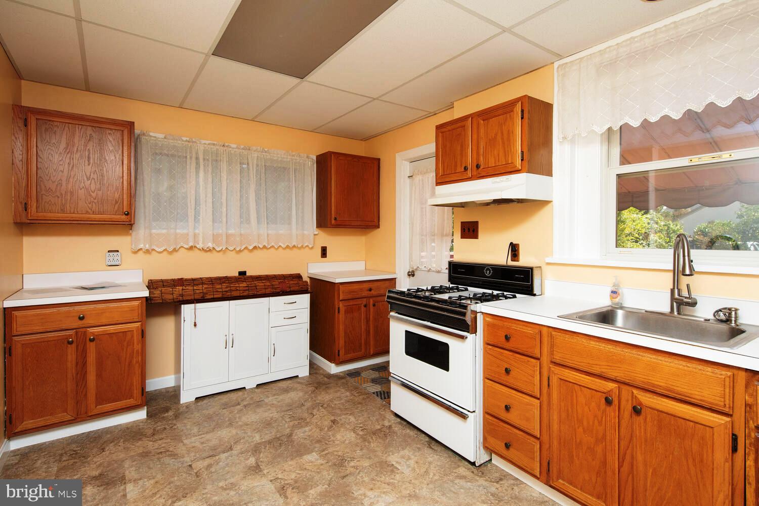 JENKINTOWN - Residential