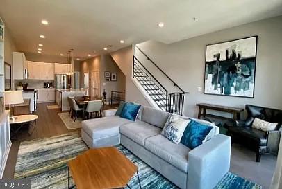 225 20TH STREET NE 4