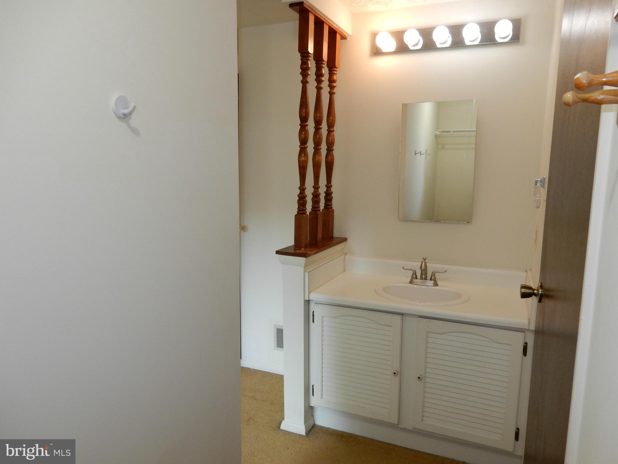 COURTS OF TYSONS - Residential Lease