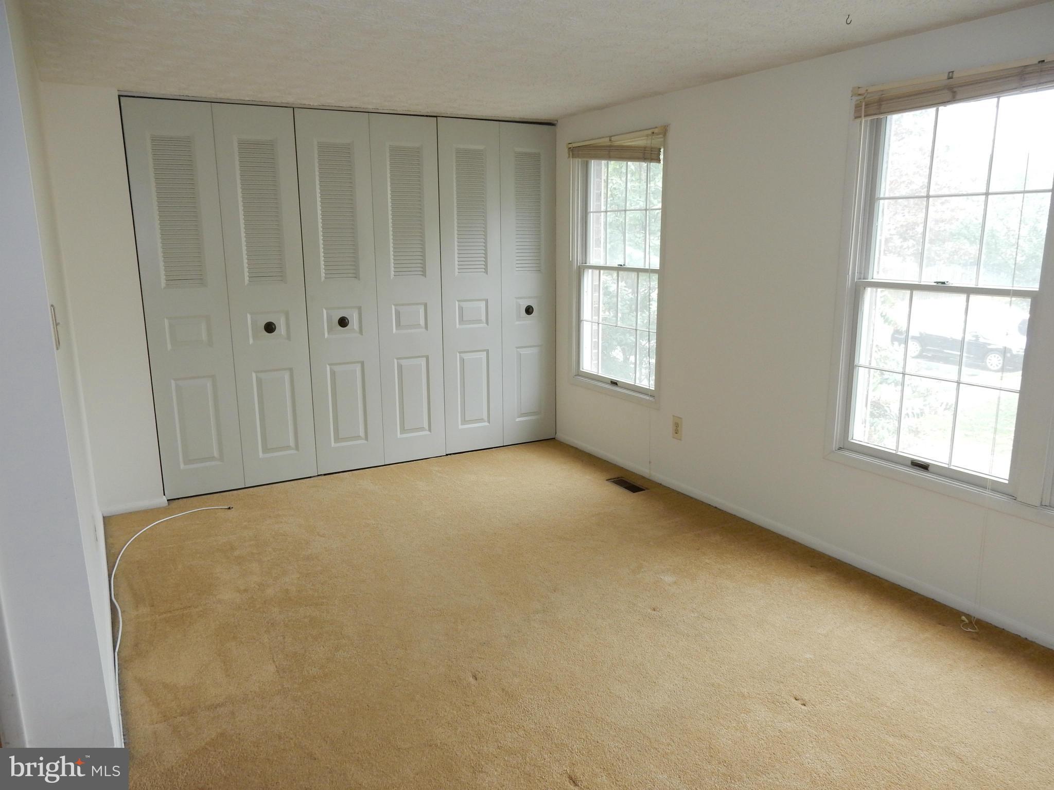 COURTS OF TYSONS - Residential Lease