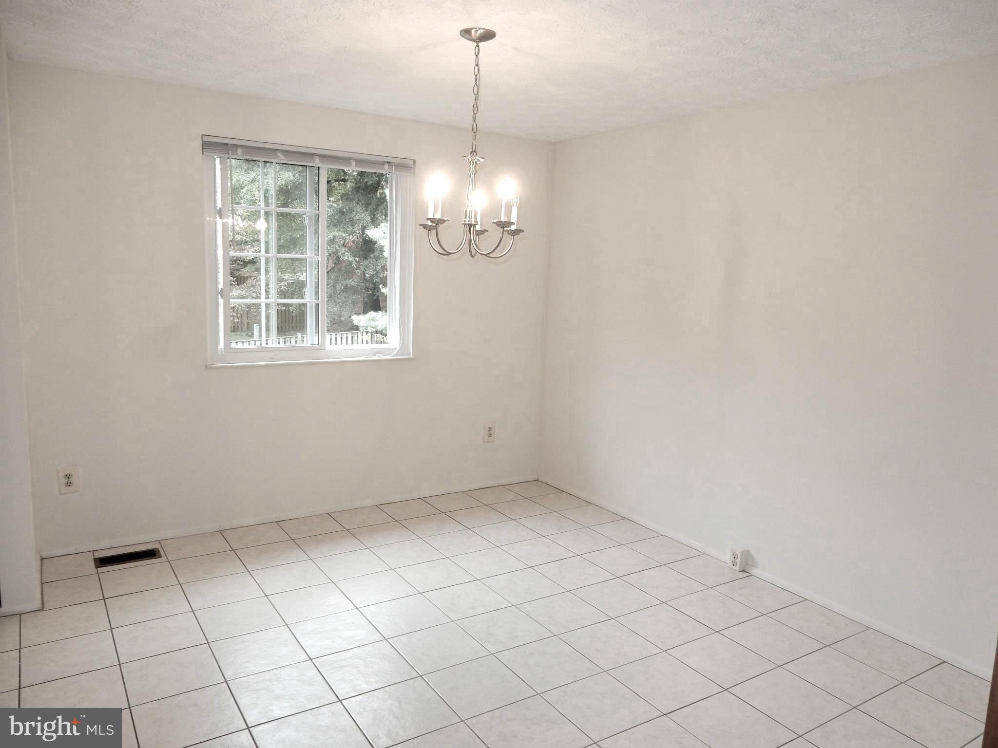 COURTS OF TYSONS - Residential Lease