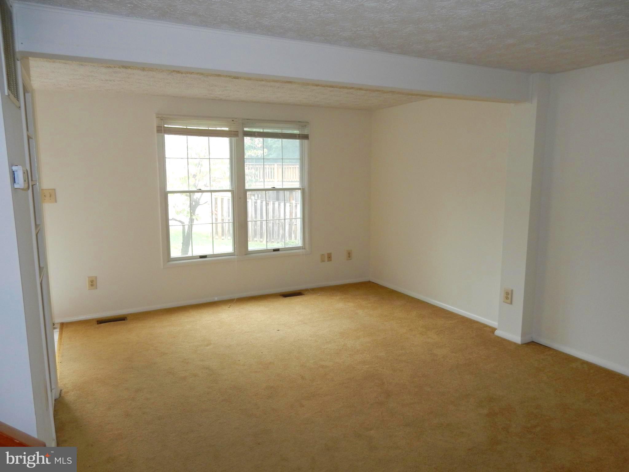 COURTS OF TYSONS - Residential Lease