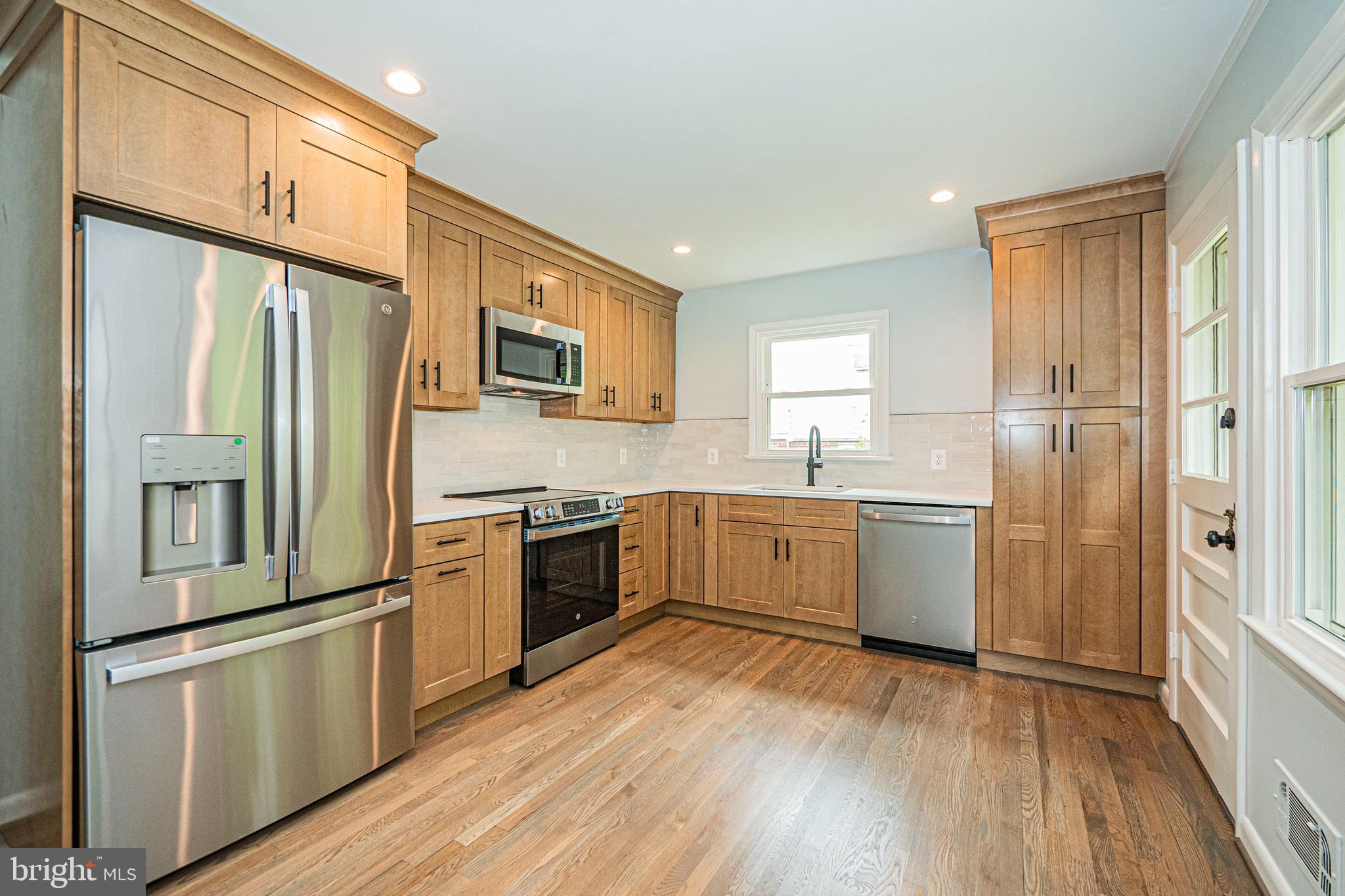 ROCK CREEK PALISADES - Residential