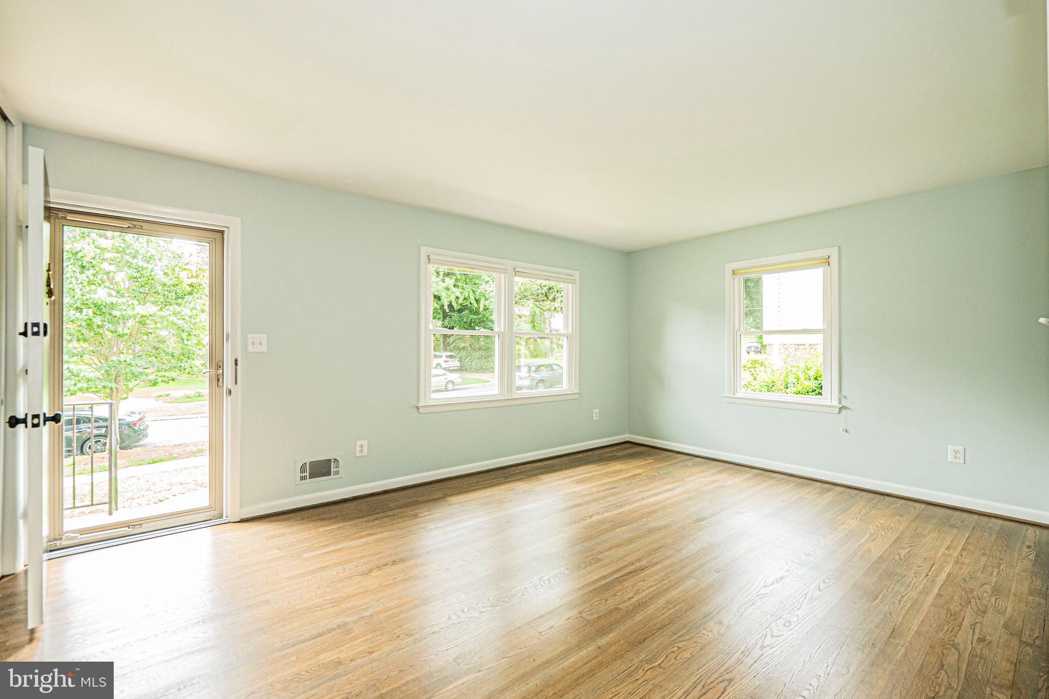 ROCK CREEK PALISADES - Residential