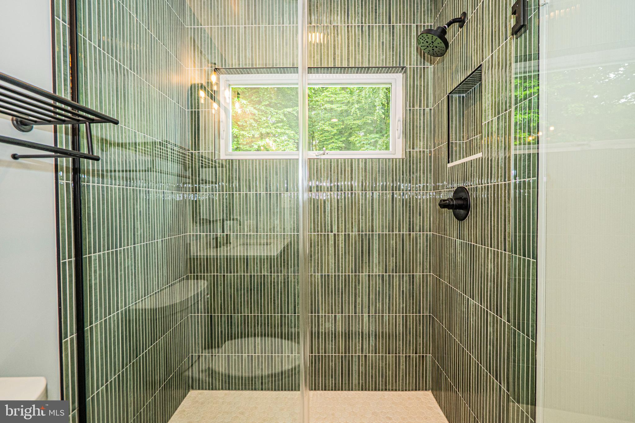 ROCK CREEK PALISADES - Residential
