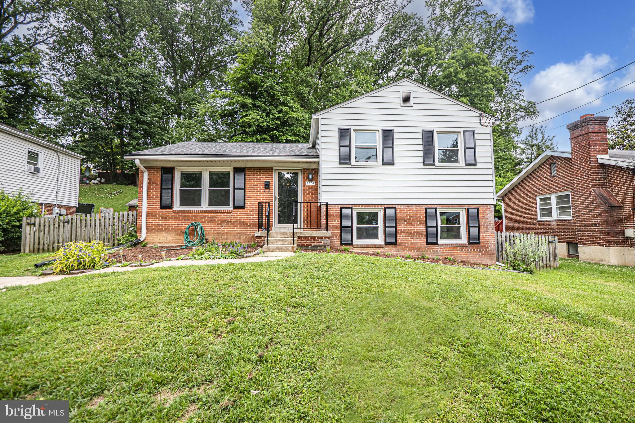 ROCK CREEK PALISADES - Residential