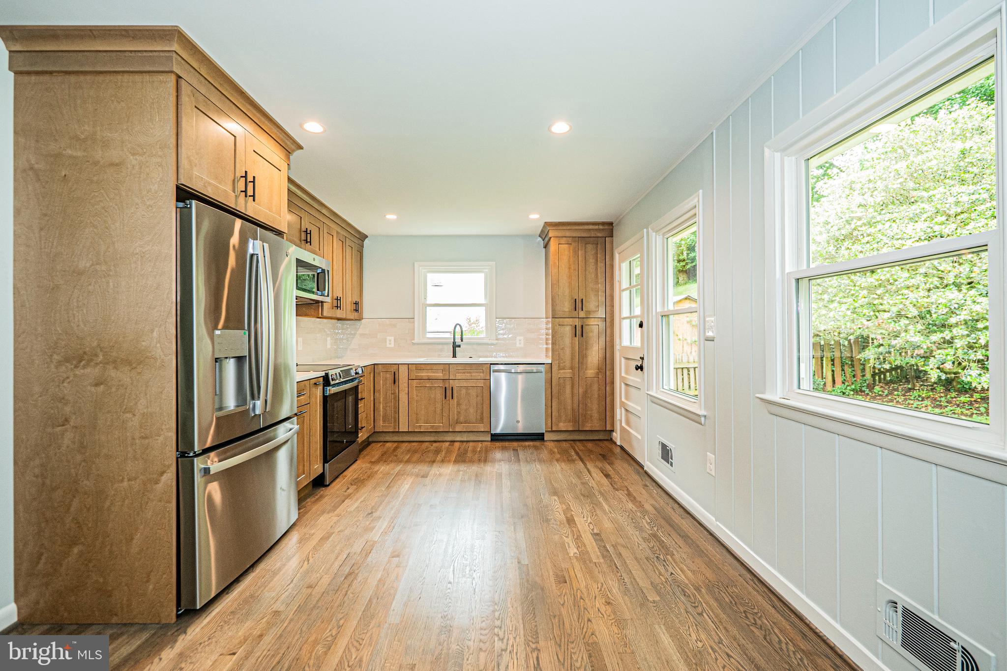 ROCK CREEK PALISADES - Residential