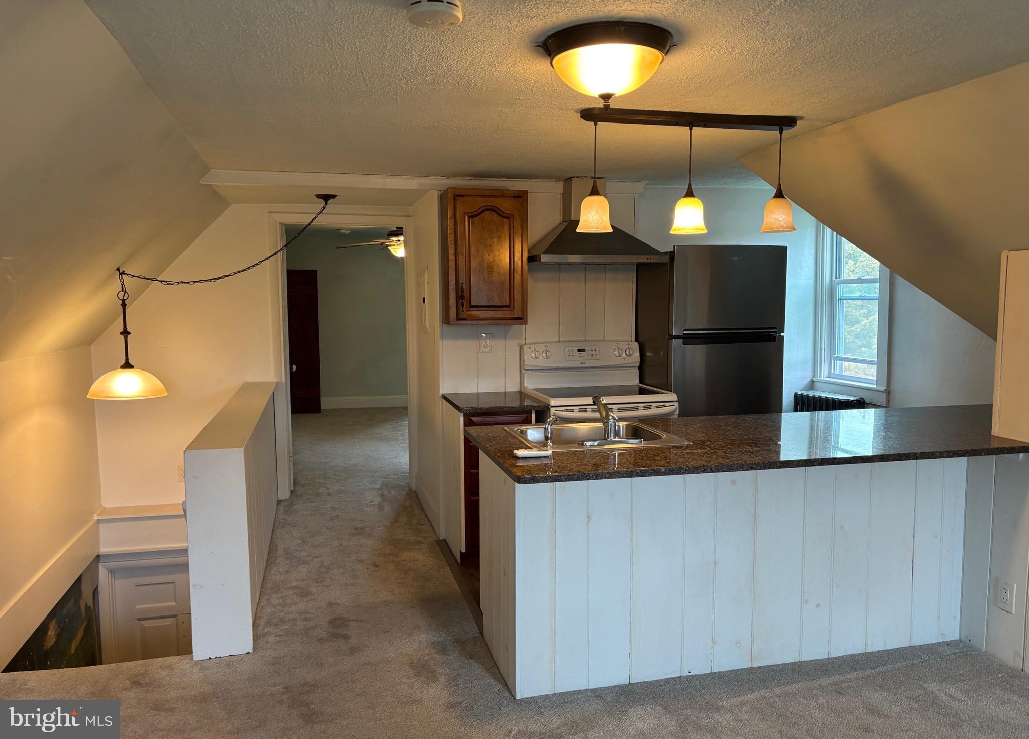 000 - Residential Lease