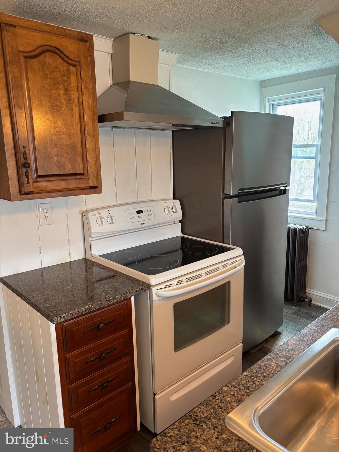 000 - Residential Lease