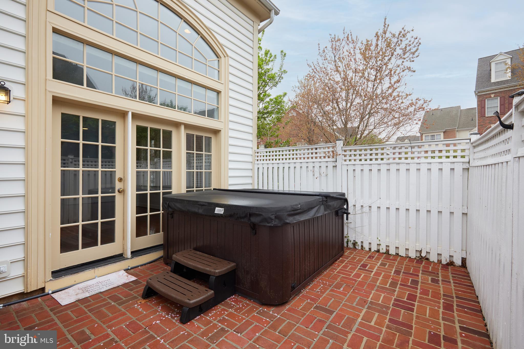 FALLSGROVE - Residential