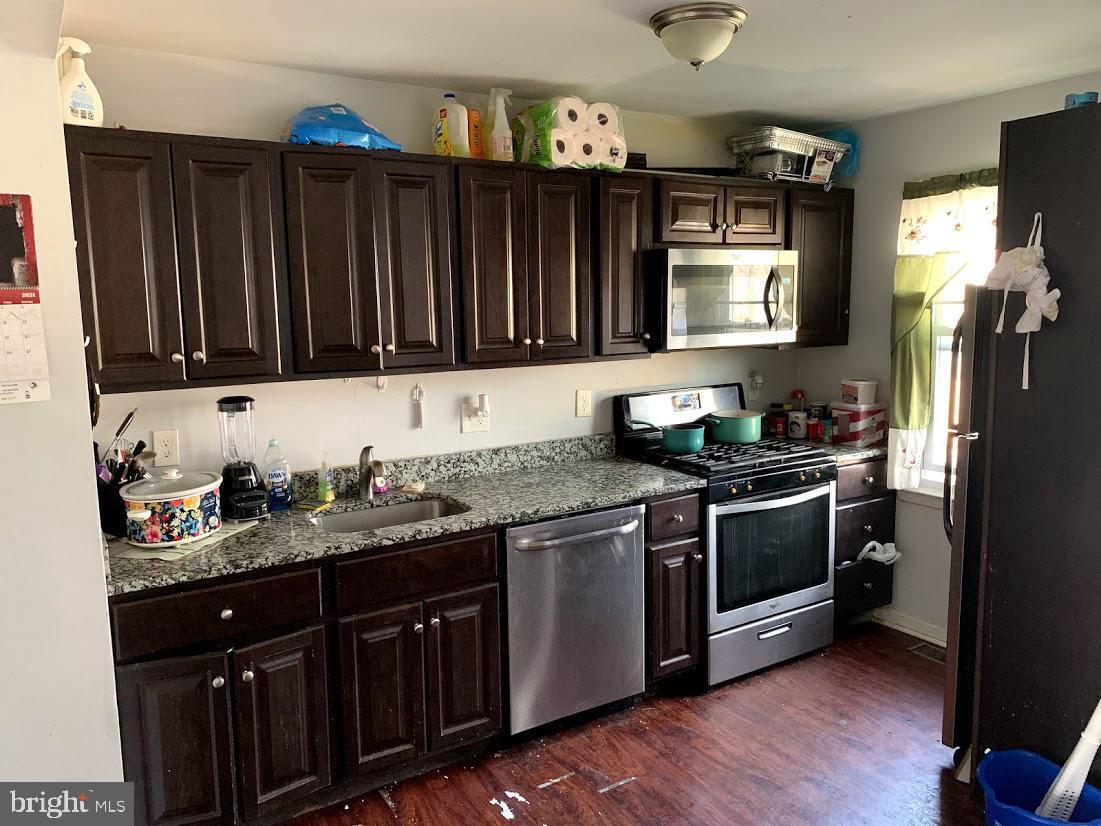 BELMONT CONDOMINIUMS - Residential Lease