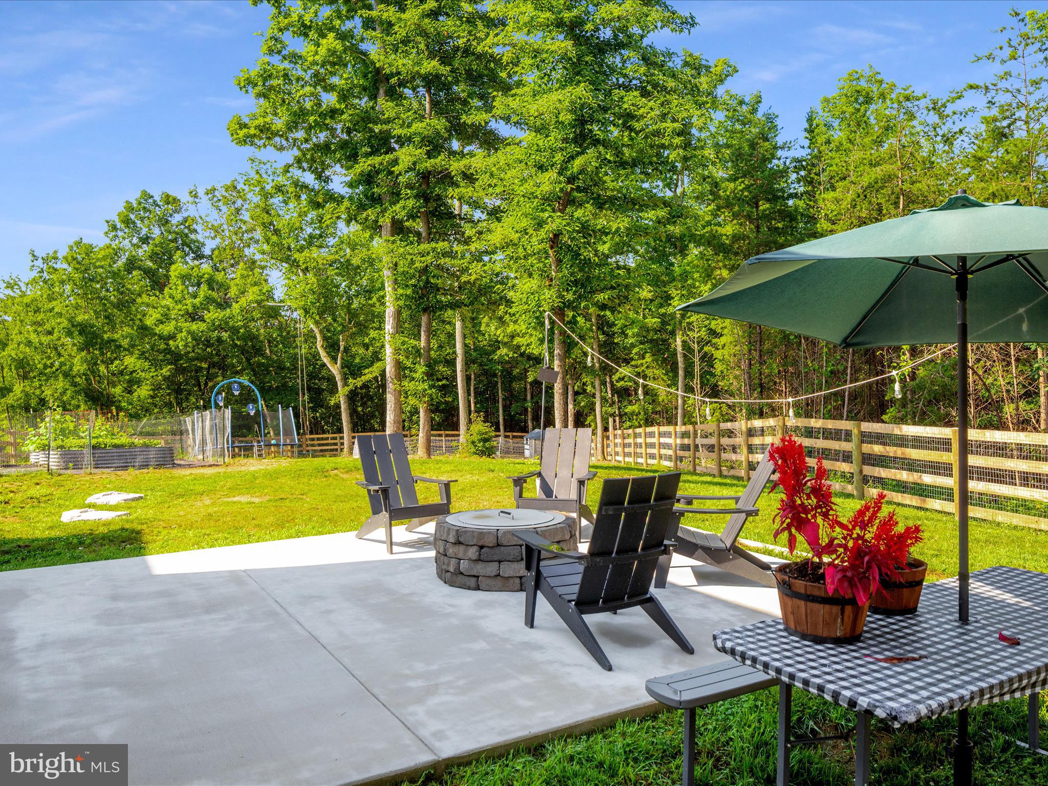 CHESTNUT HILL ESTATES - Residential