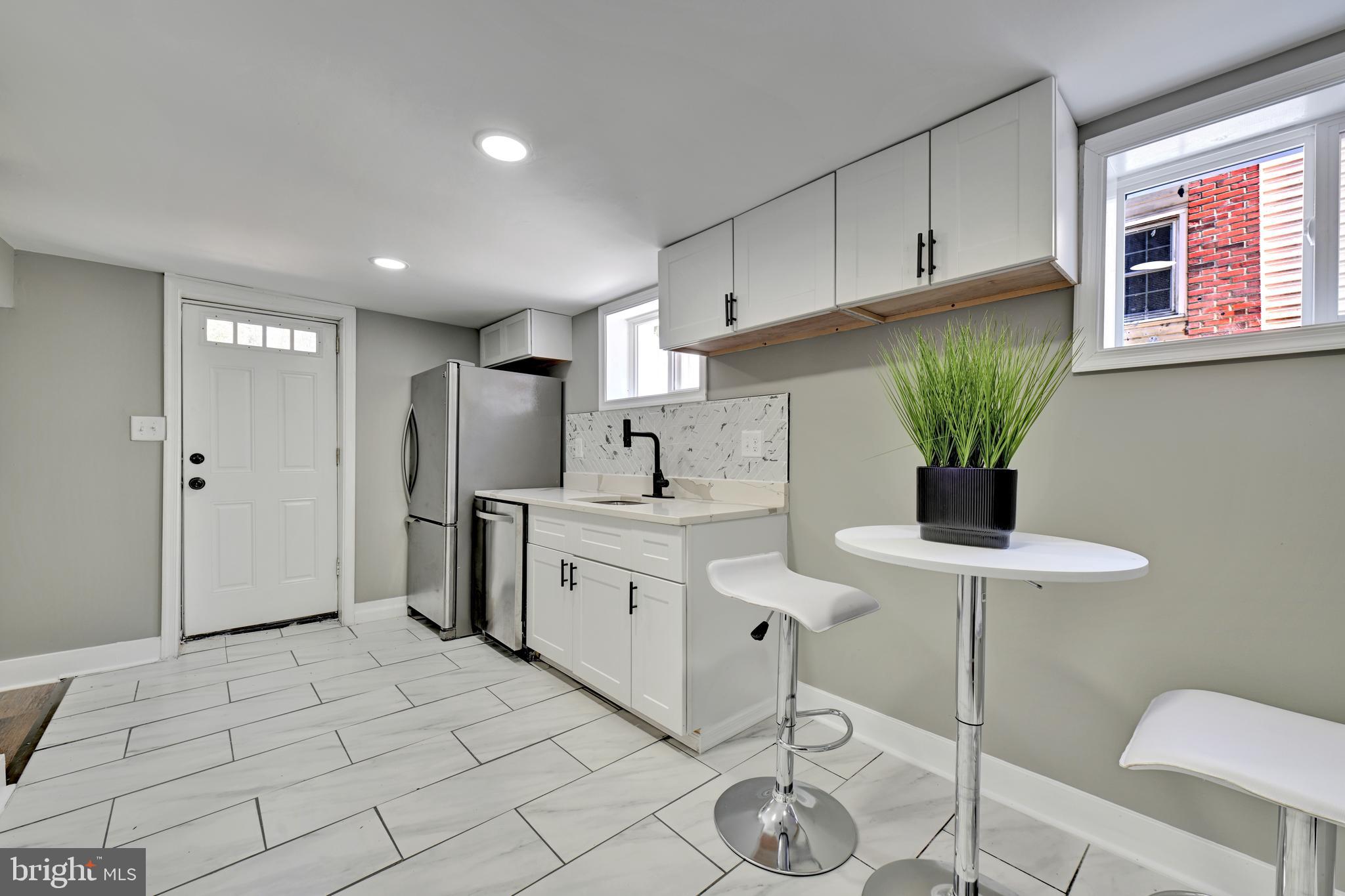 RIVERDALE PARK - Residential