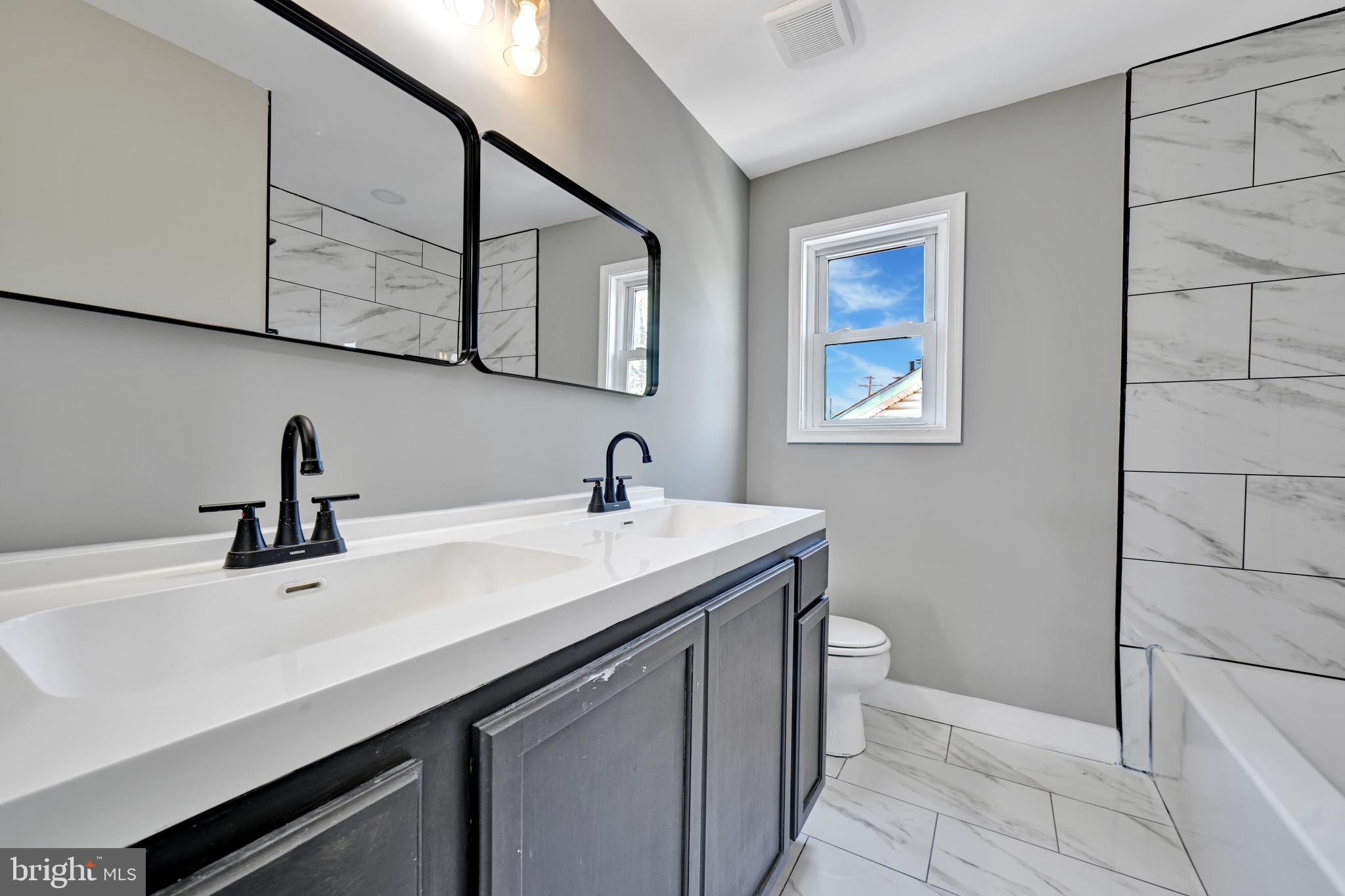 RIVERDALE PARK - Residential