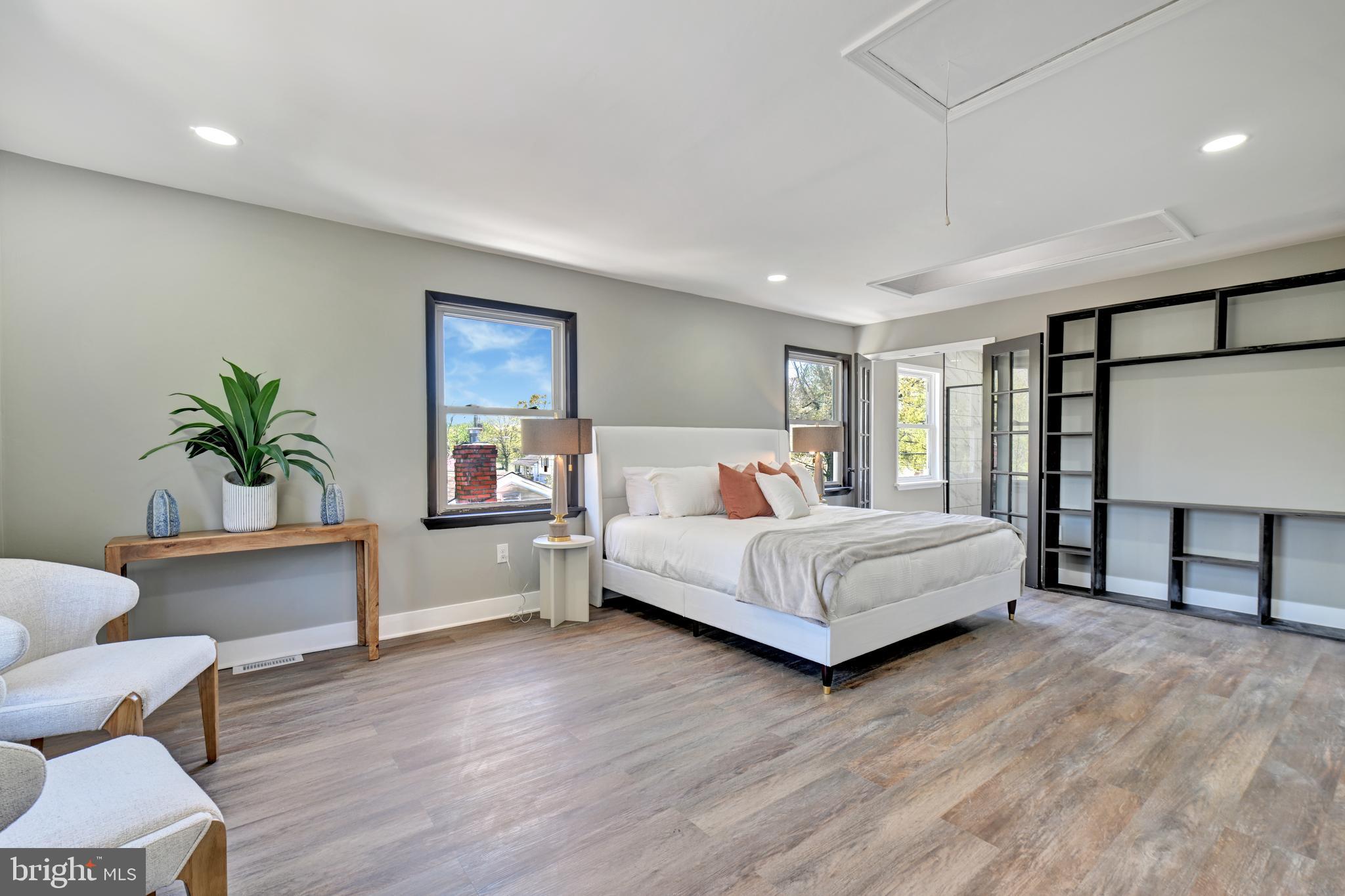 RIVERDALE PARK - Residential