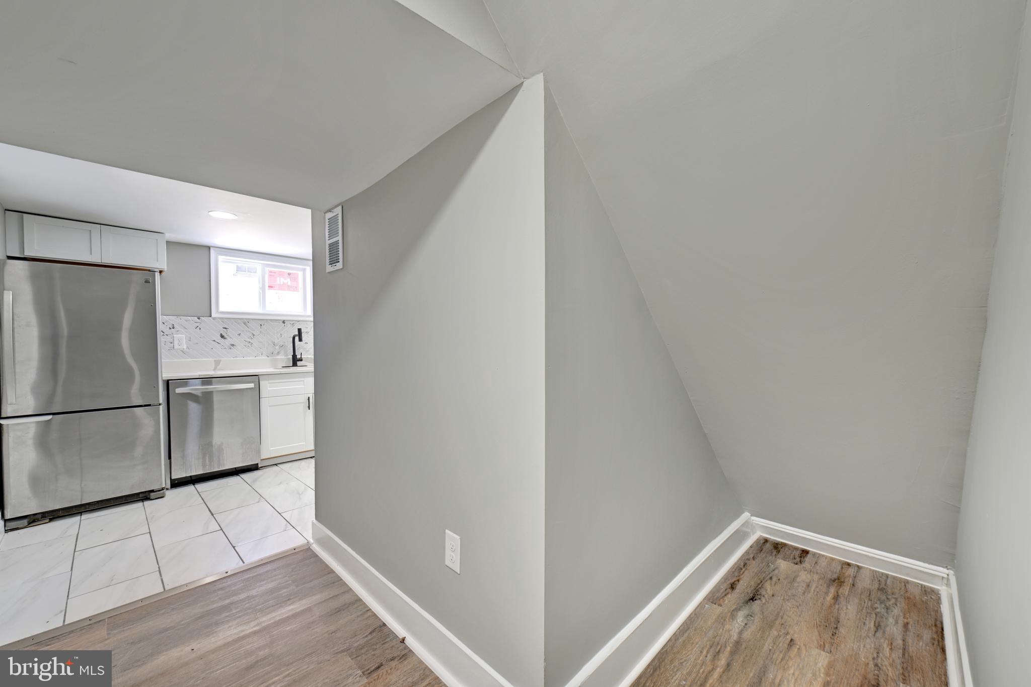 RIVERDALE PARK - Residential