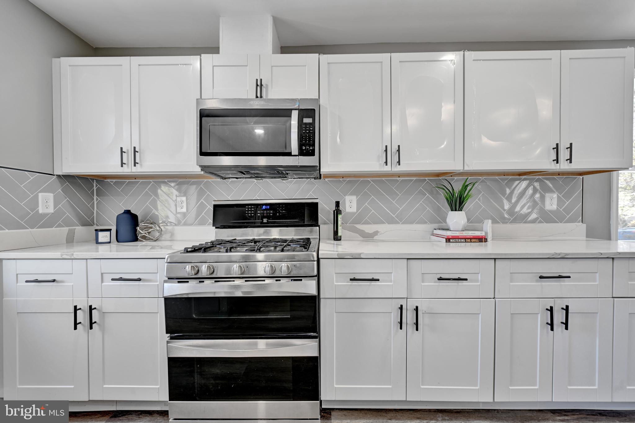 RIVERDALE PARK - Residential