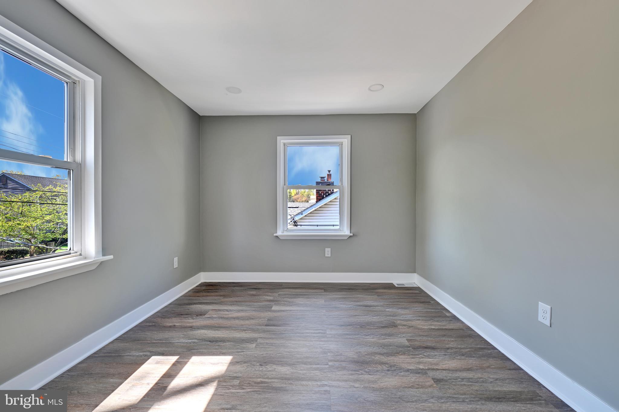 RIVERDALE PARK - Residential