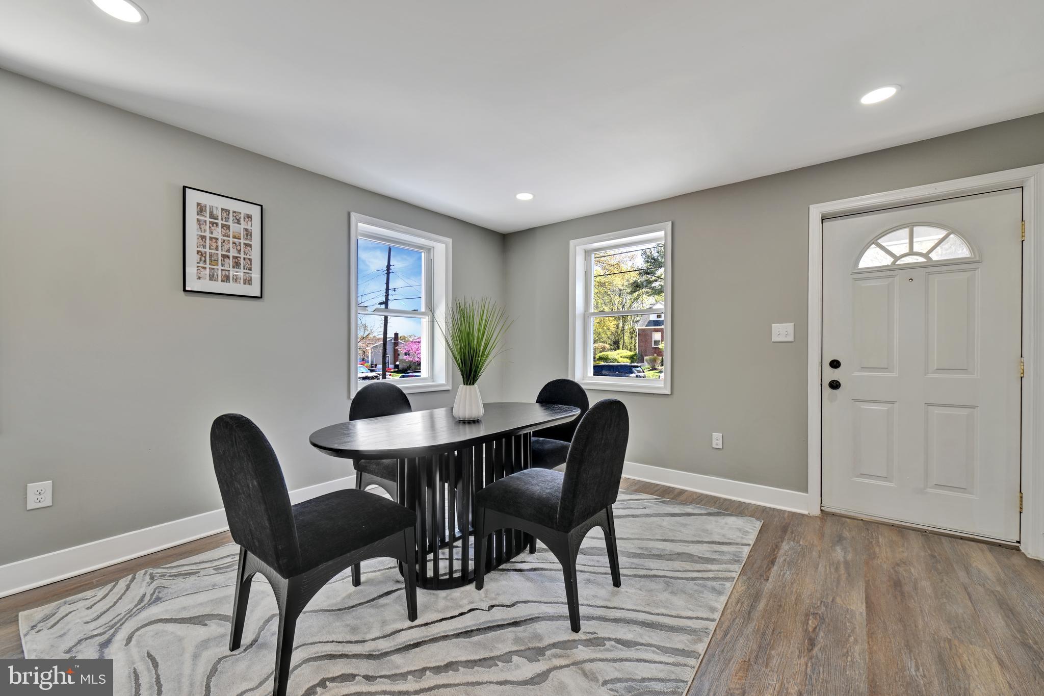 RIVERDALE PARK - Residential