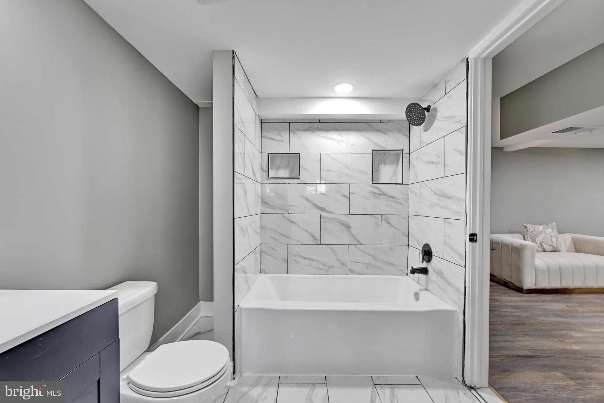 RIVERDALE PARK - Residential