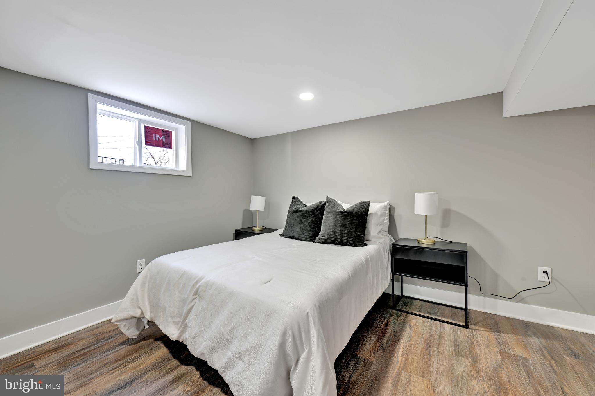 RIVERDALE PARK - Residential