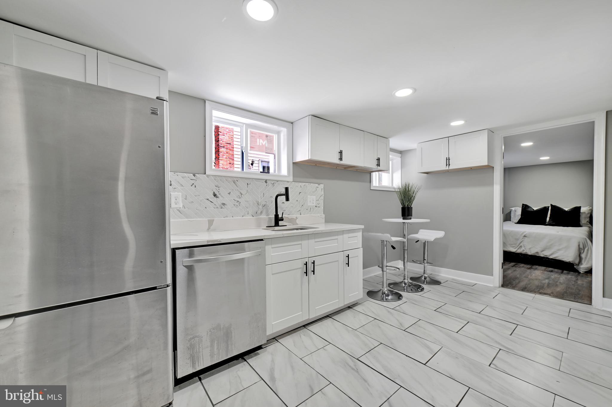 RIVERDALE PARK - Residential