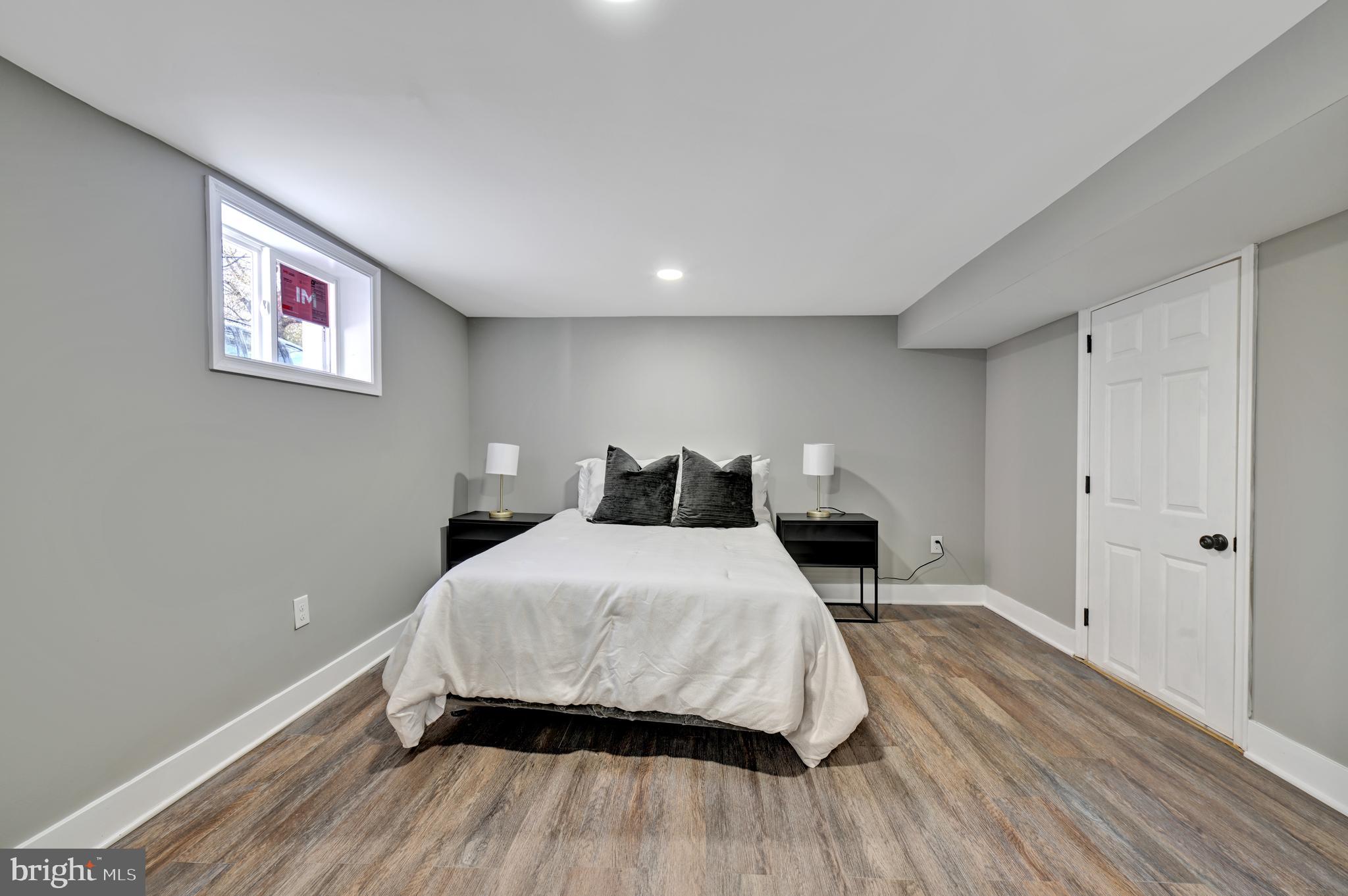 RIVERDALE PARK - Residential