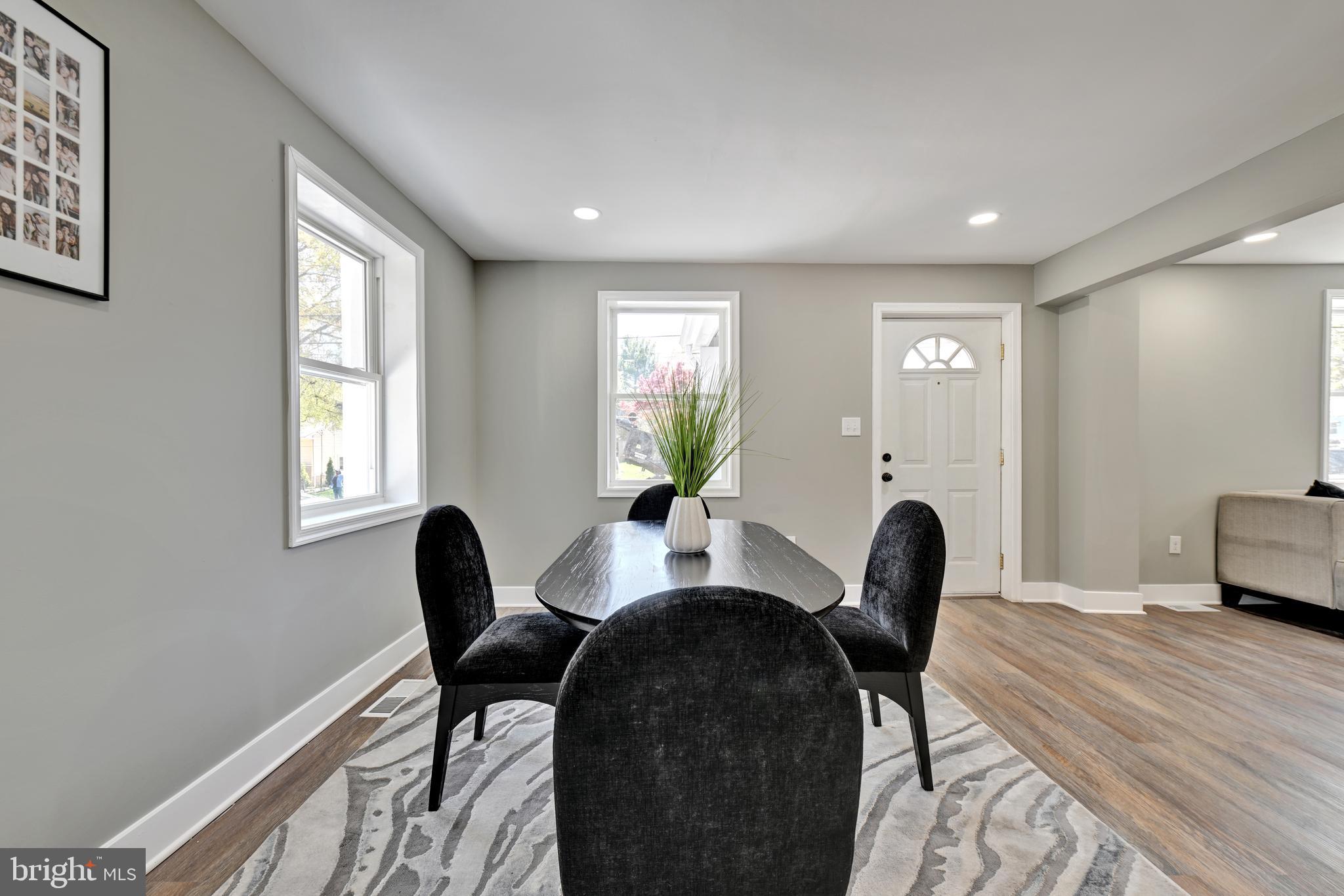 RIVERDALE PARK - Residential