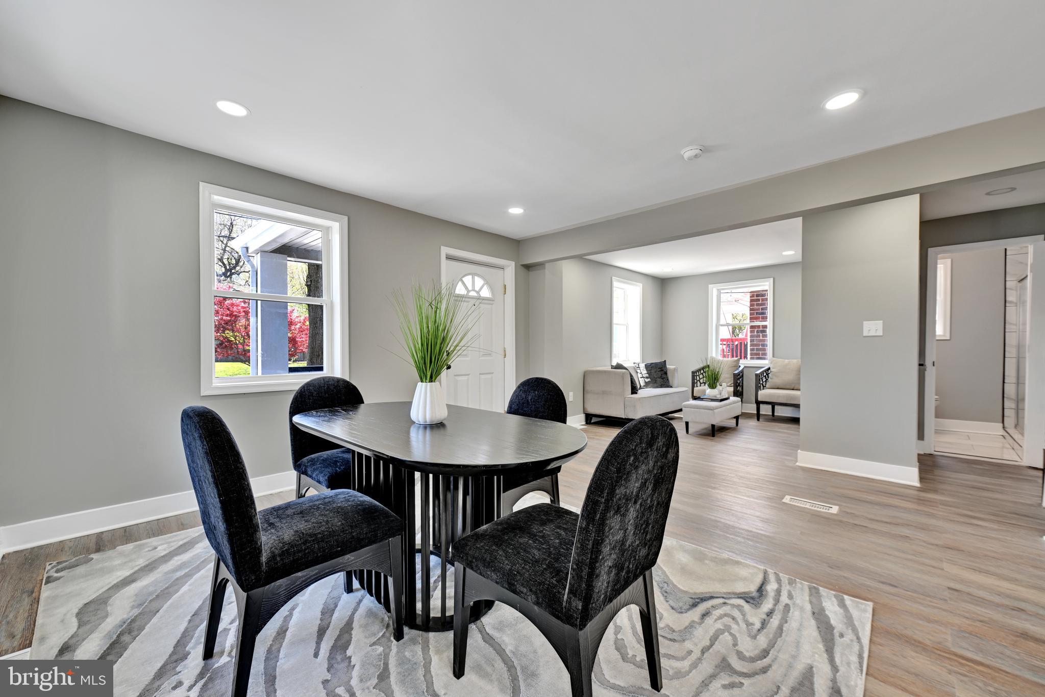 RIVERDALE PARK - Residential