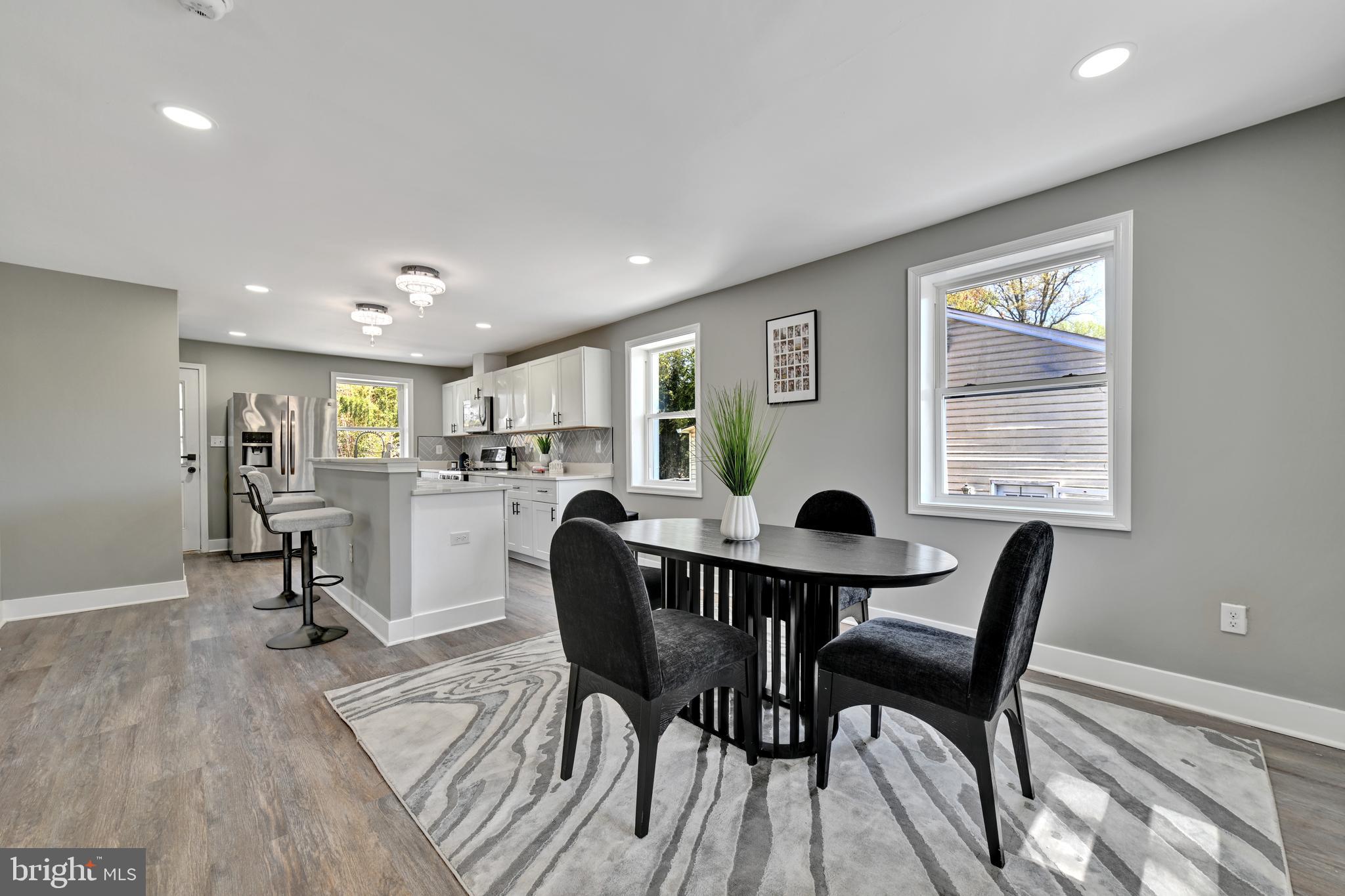 RIVERDALE PARK - Residential