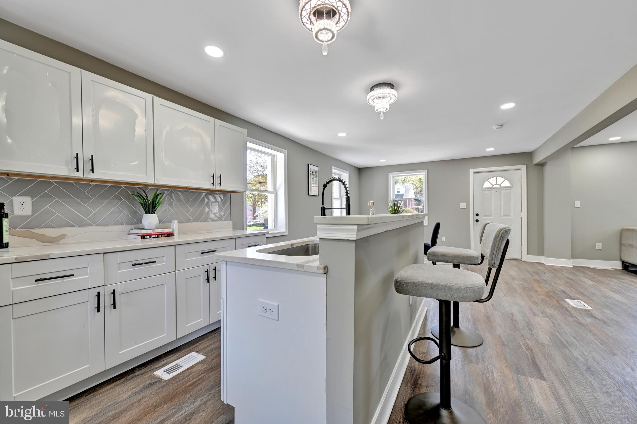 RIVERDALE PARK - Residential