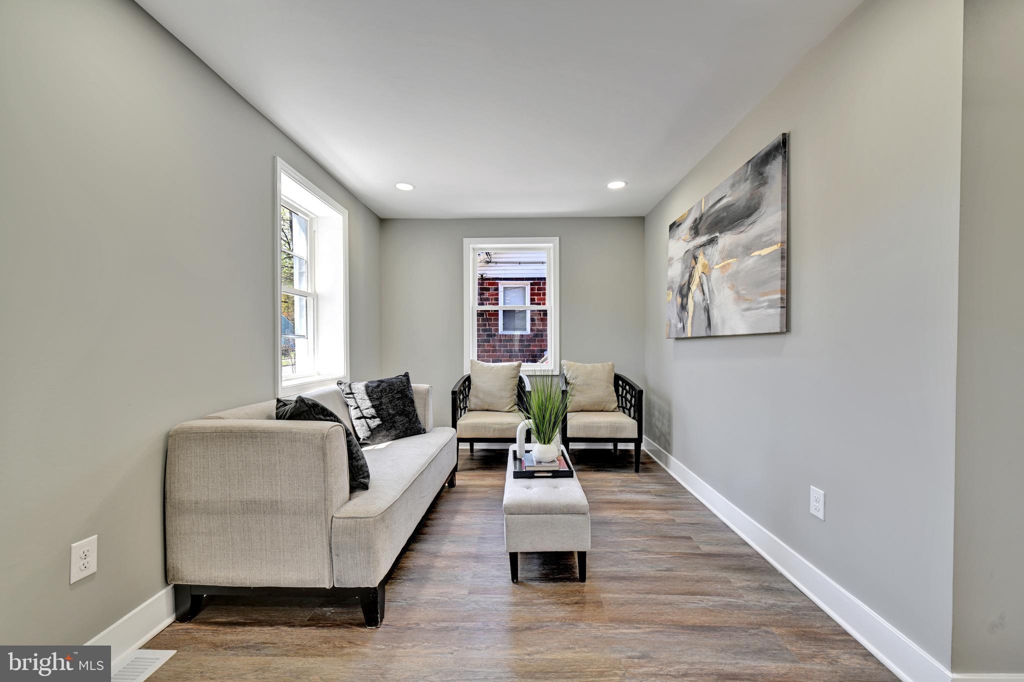 RIVERDALE PARK - Residential