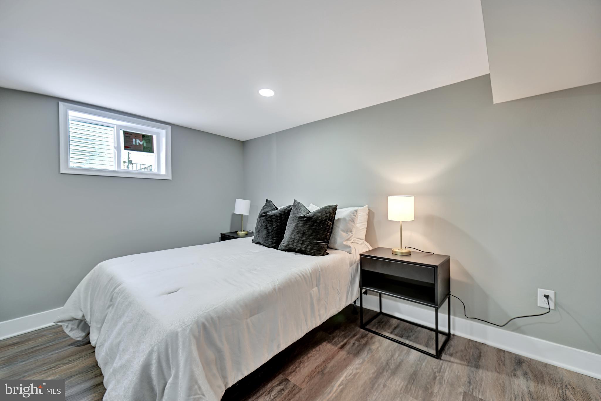 RIVERDALE PARK - Residential