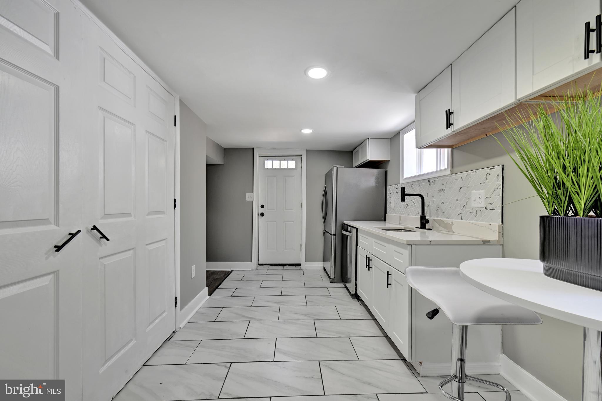 RIVERDALE PARK - Residential