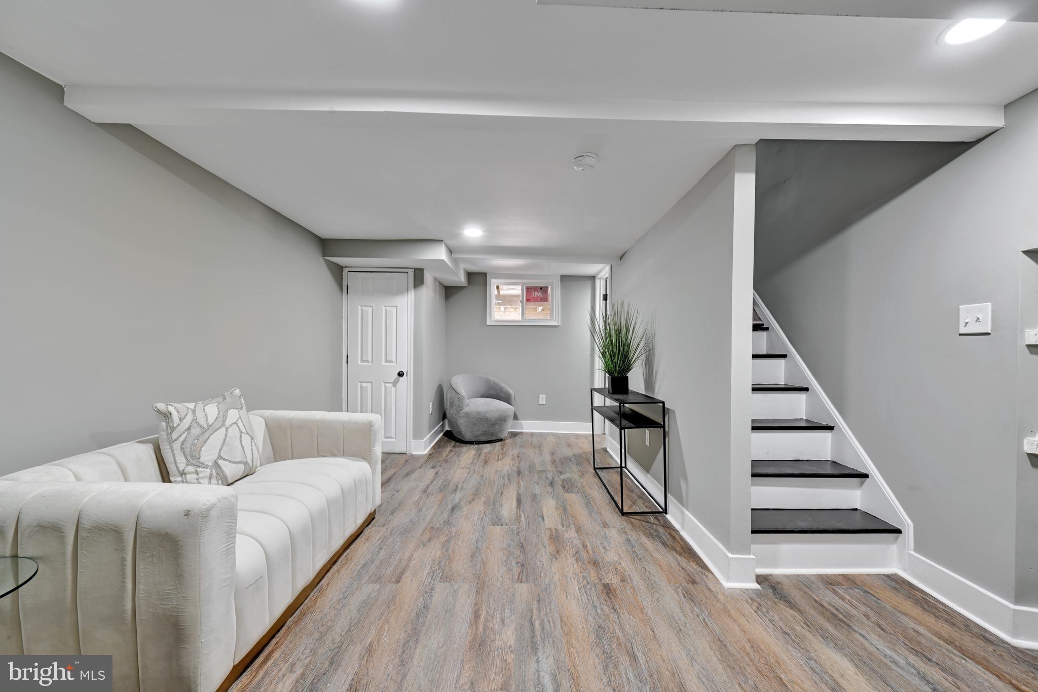 RIVERDALE PARK - Residential