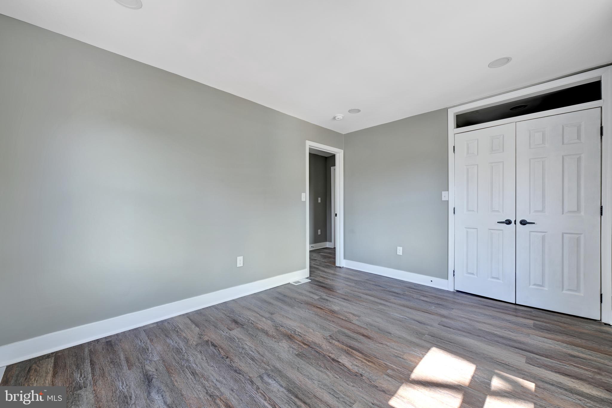 RIVERDALE PARK - Residential