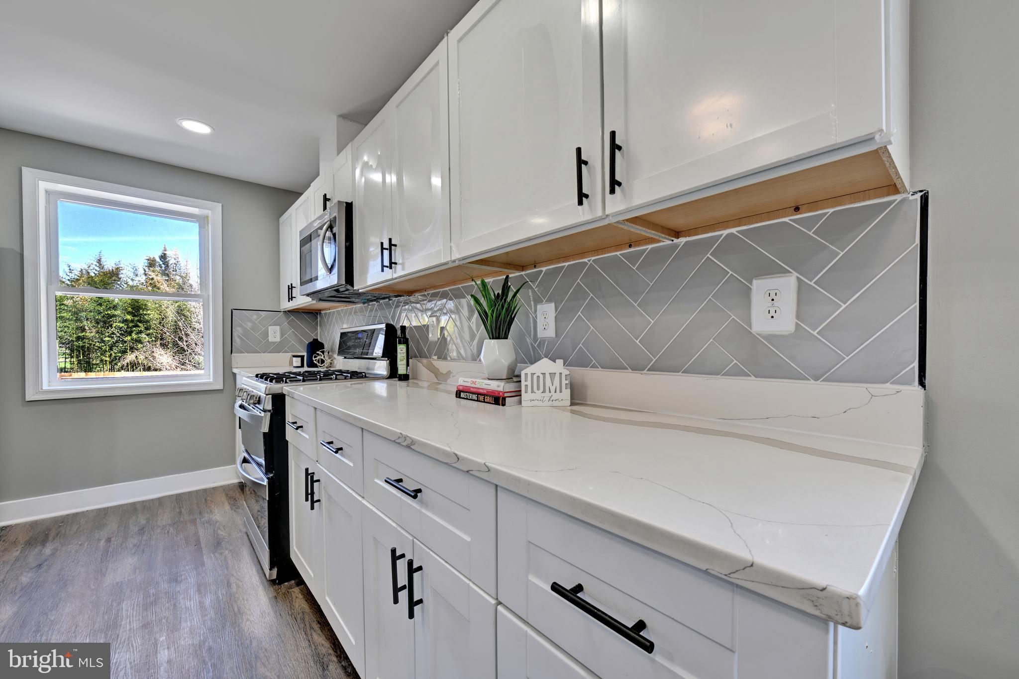 RIVERDALE PARK - Residential