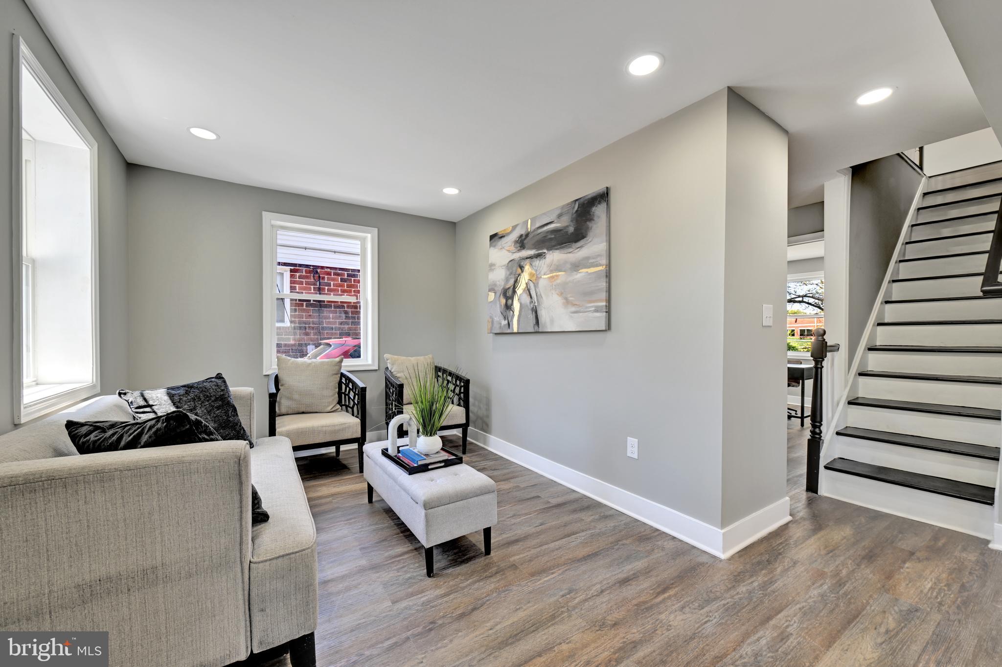 RIVERDALE PARK - Residential