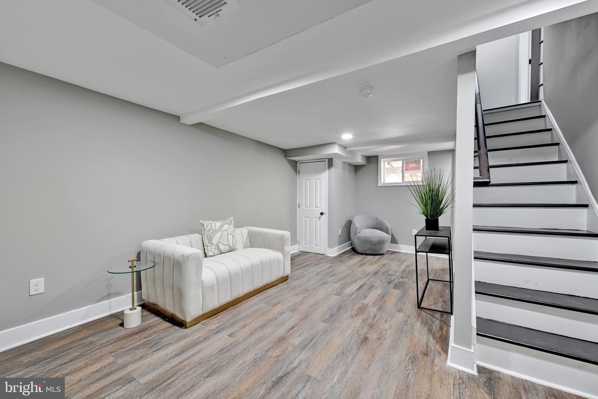 RIVERDALE PARK - Residential