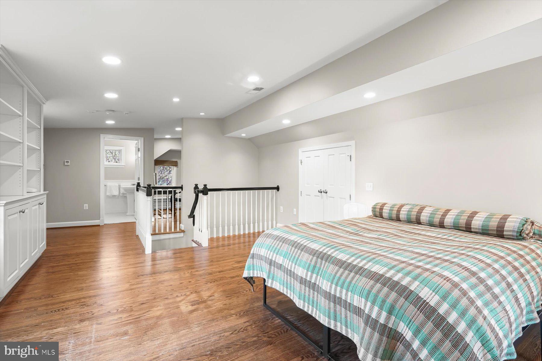 SUMNER - Residential