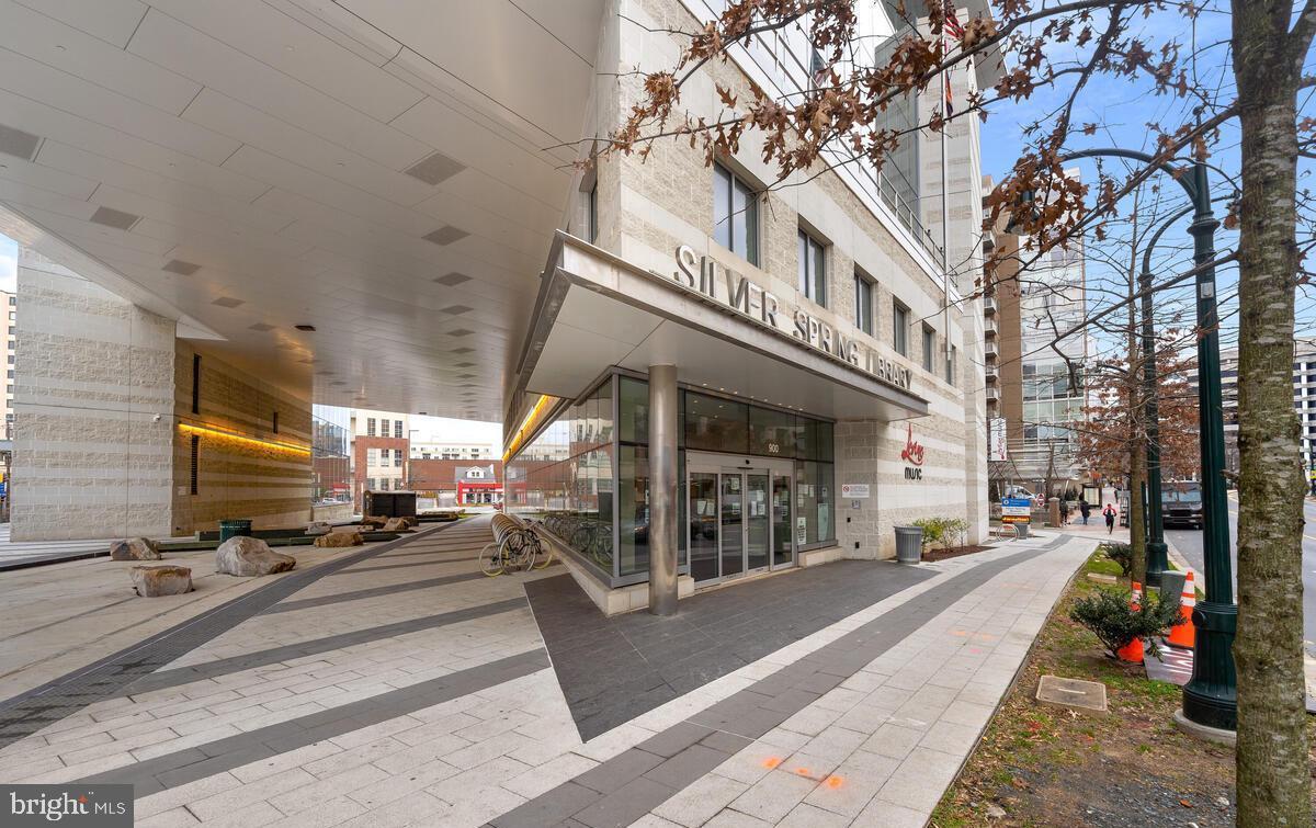 SOUTH WOODSIDE PARK - Residential