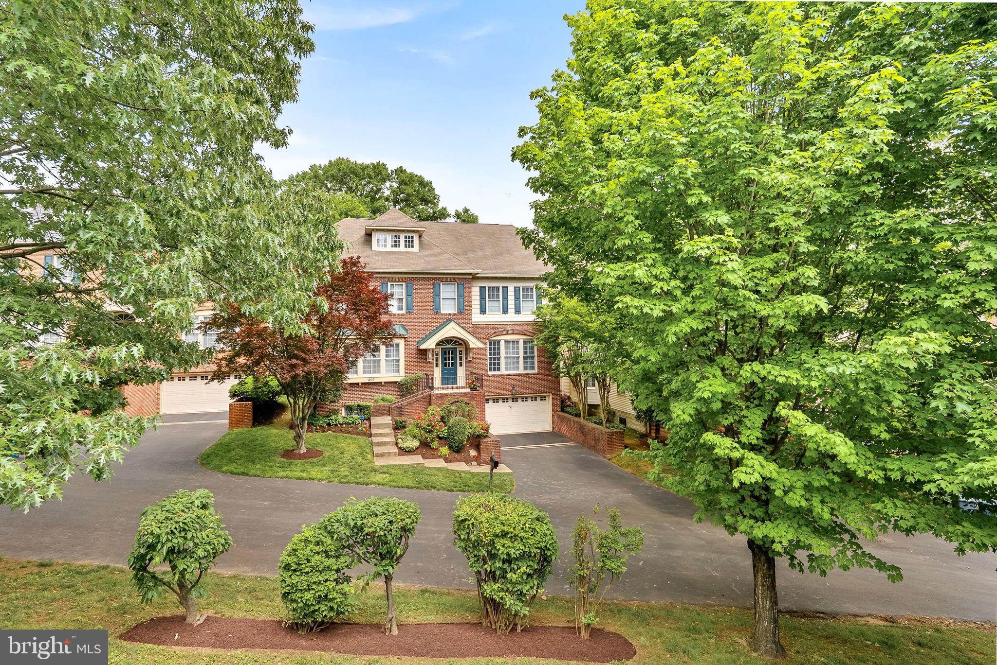 SOUTH WOODSIDE PARK - Residential