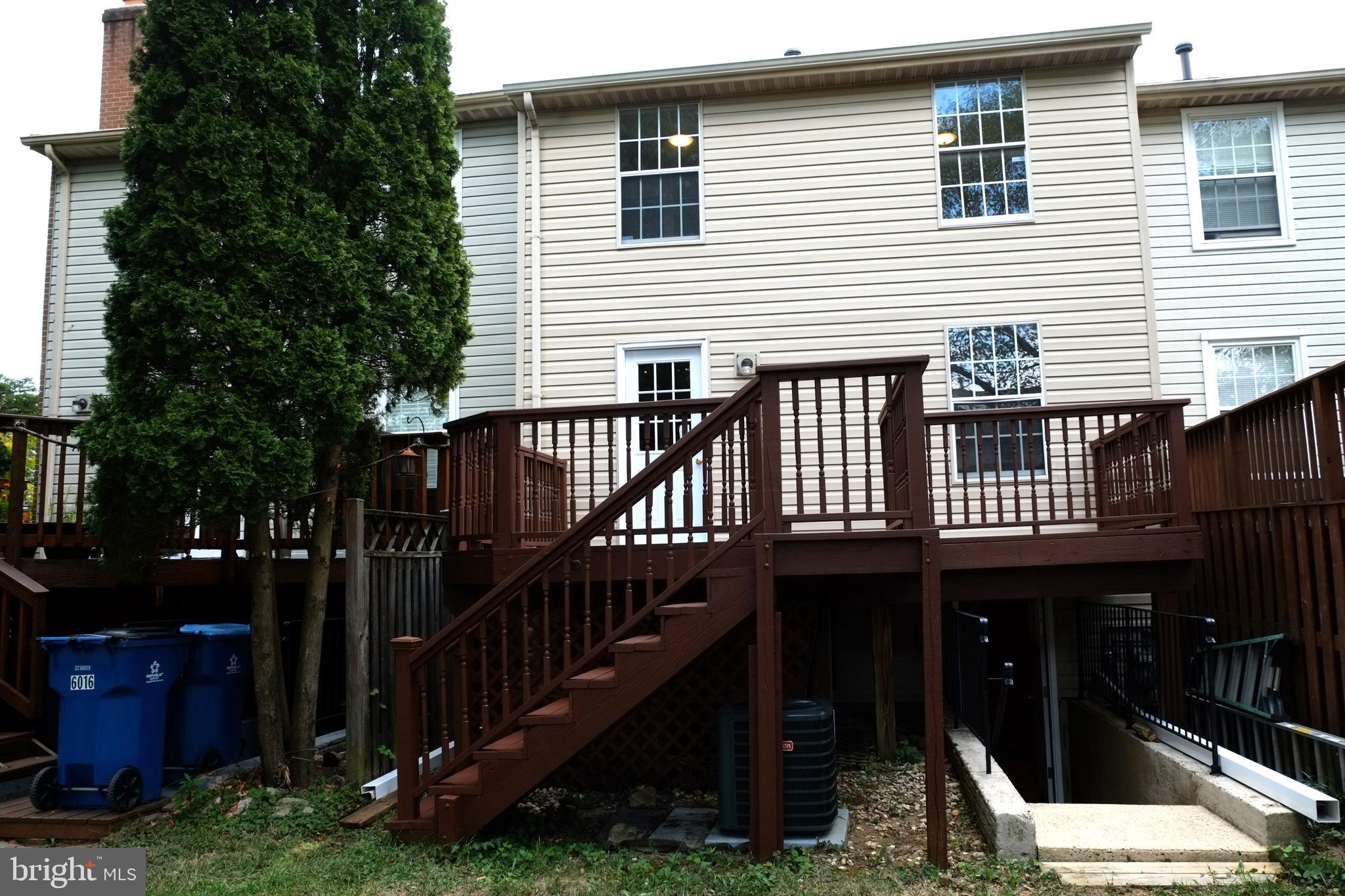 VAN DORN VILLAGE - Residential Lease