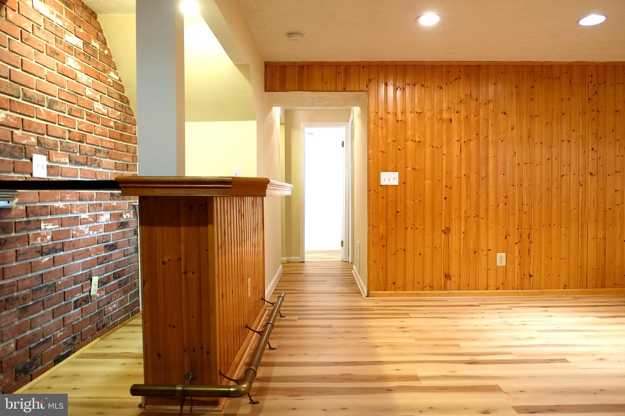 VAN DORN VILLAGE - Residential Lease