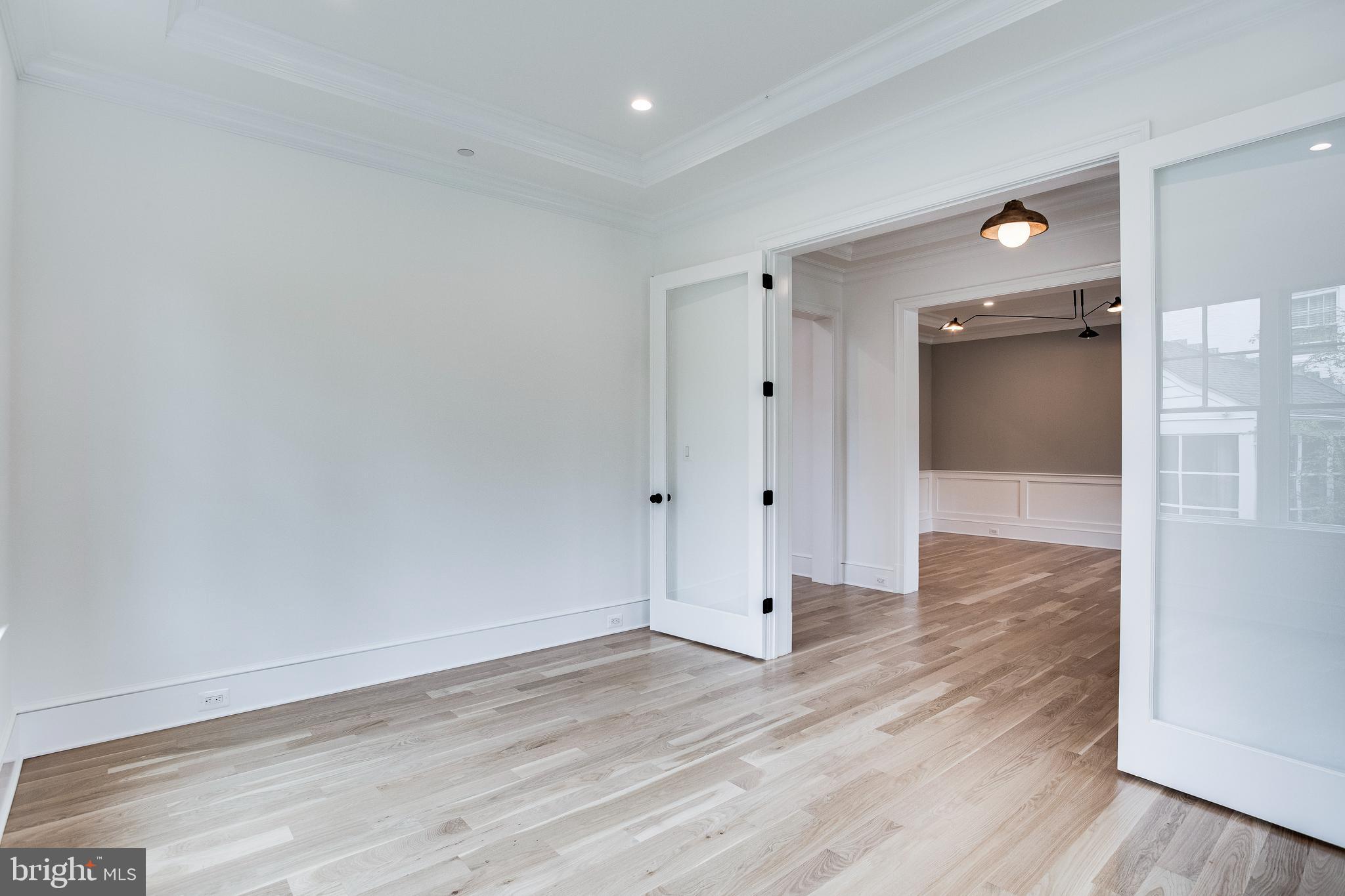 KENWOOD PARK - Residential