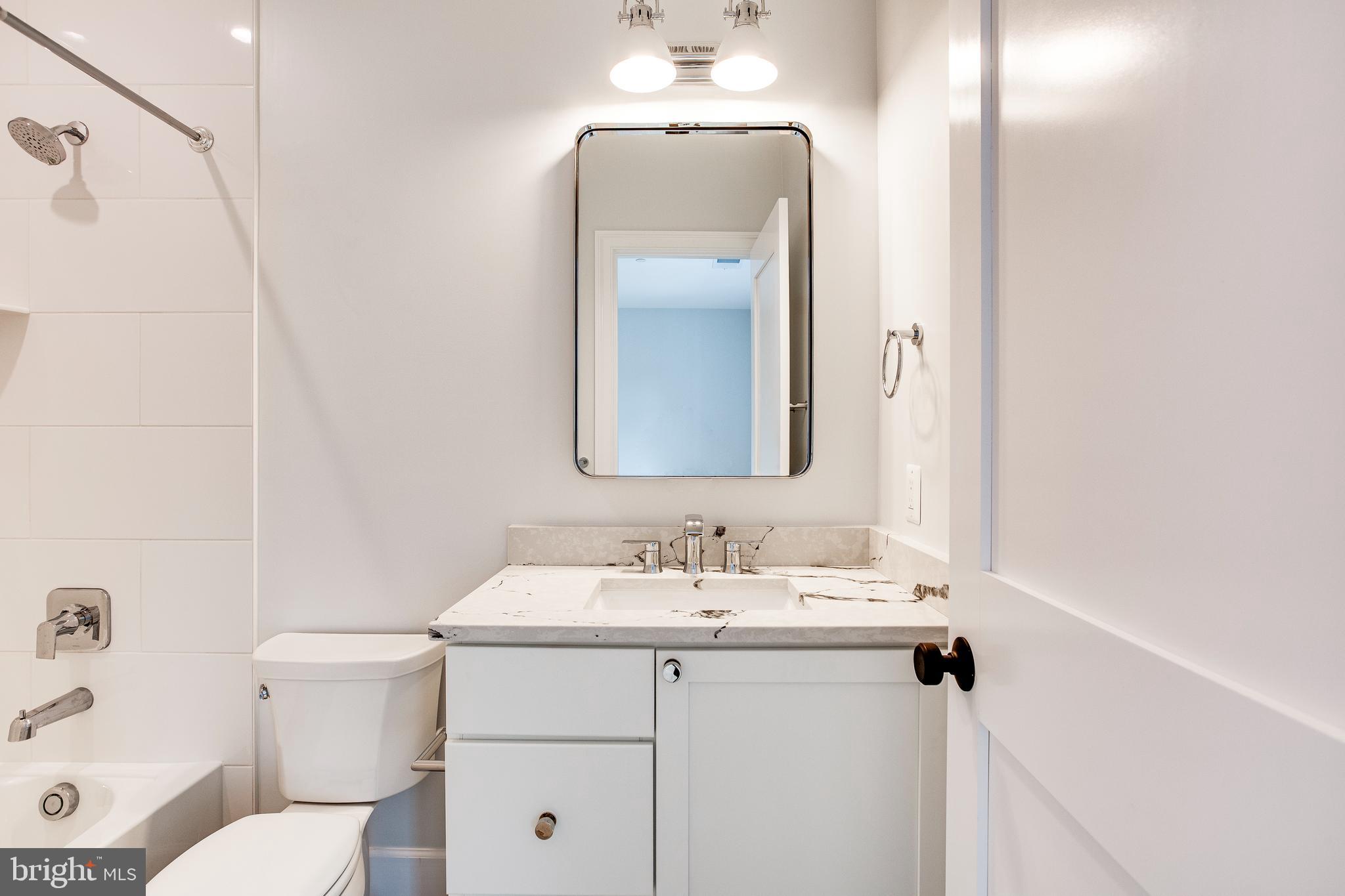 KENWOOD PARK - Residential