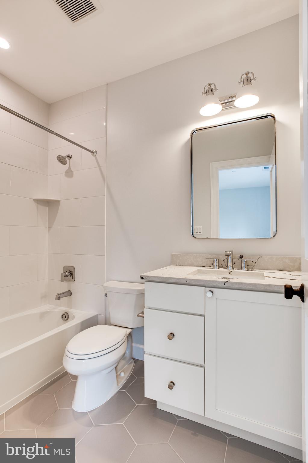 KENWOOD PARK - Residential