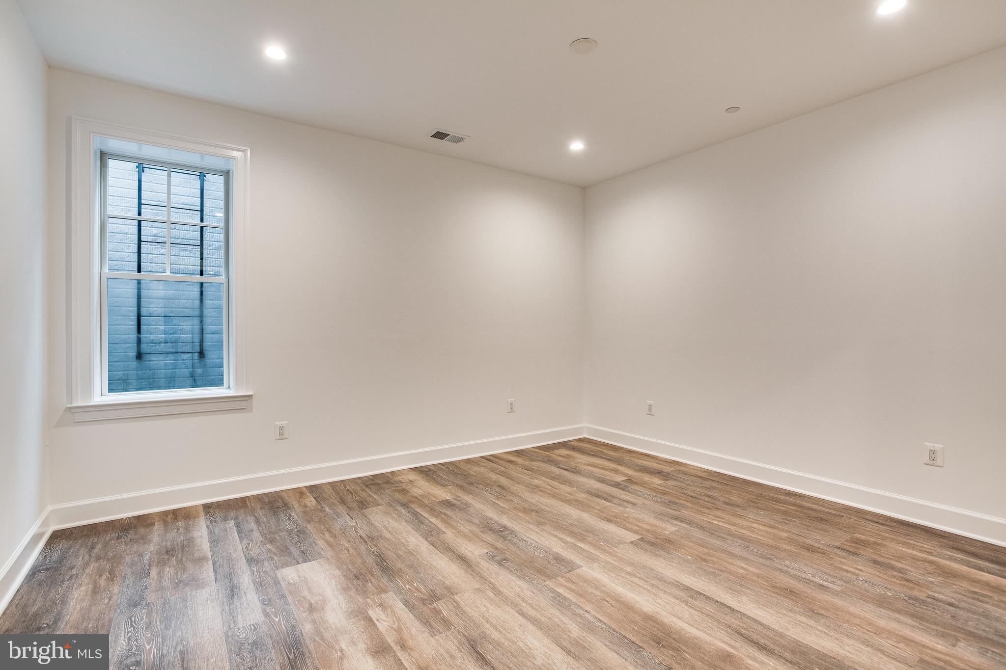 KENWOOD PARK - Residential