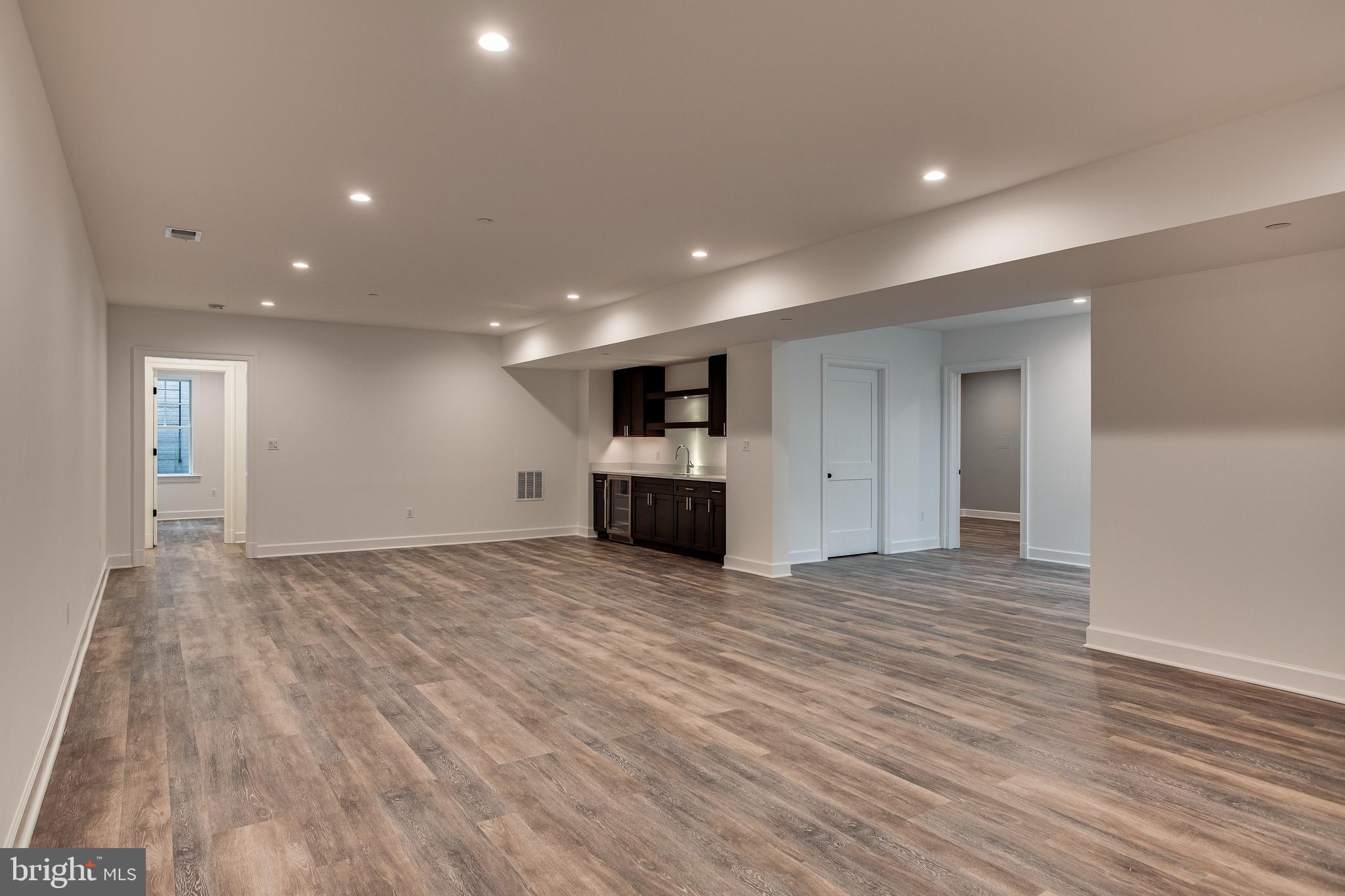 KENWOOD PARK - Residential