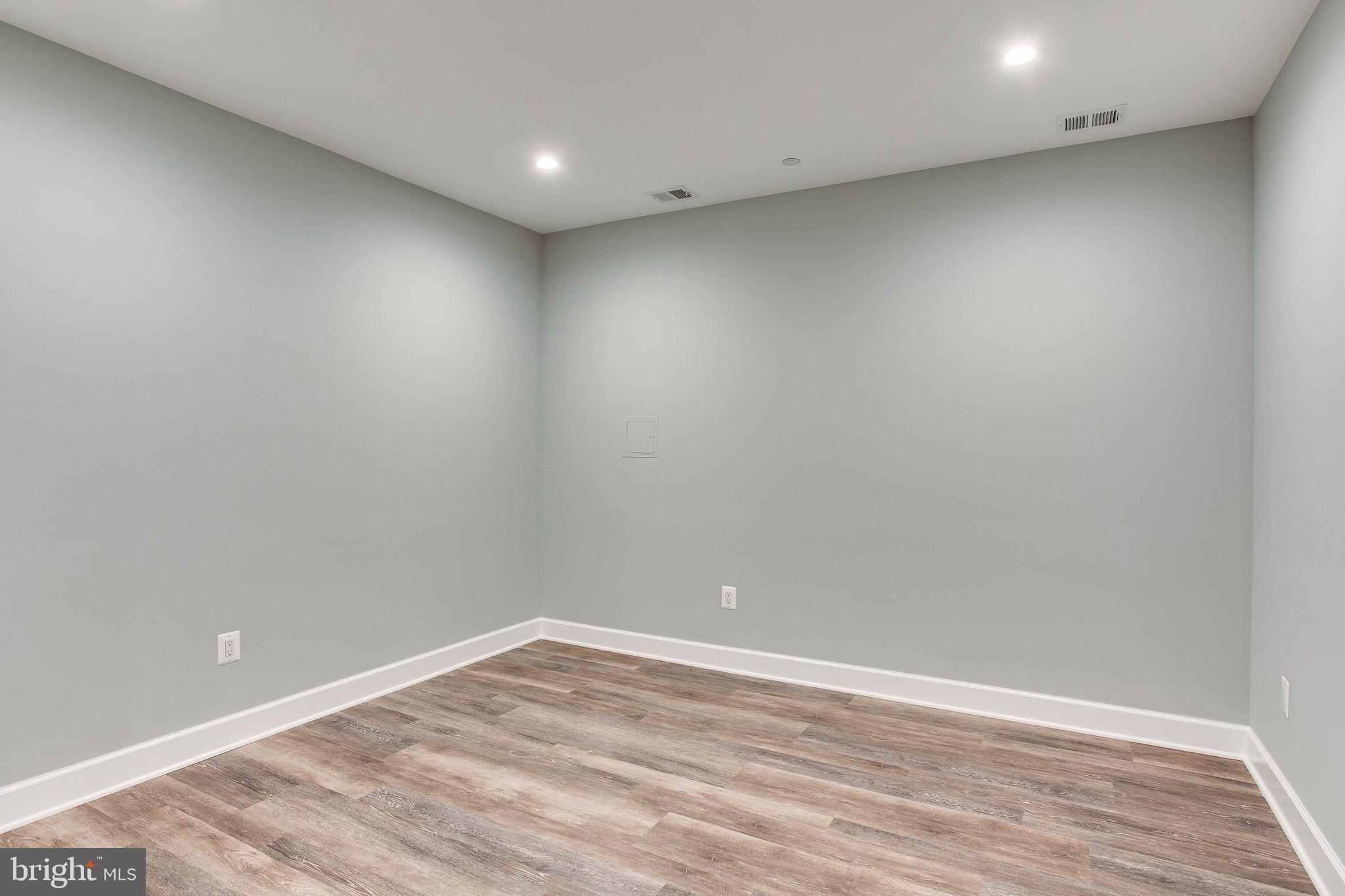 KENWOOD PARK - Residential